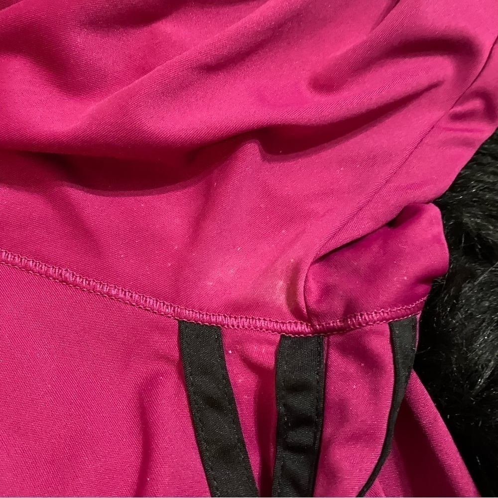 Adidas ladies activewear X-Large. Pull over long sleeve wine purple in color GUC - Picture 6 of 11
